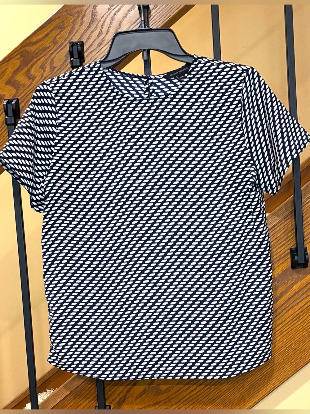 Banana Republic Blouse Polka Dot short sleeve Navy/White SZ. XS